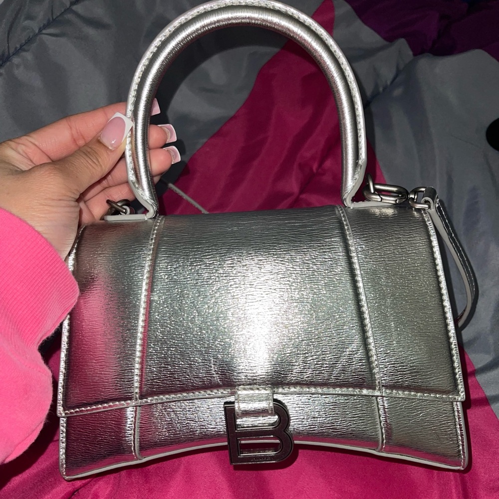 Balenciaga hourglass size small